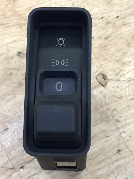 Licht schakelaar BMW E34 ORIGINEEL EN NIEUW BMW oe 61318351237