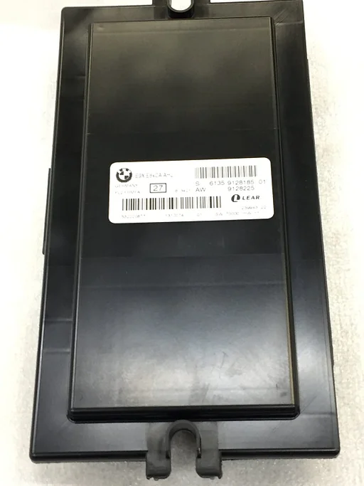 Voetmodule BMW e87 e90 e91 oe 61359128185 NIEUW ORG BMW