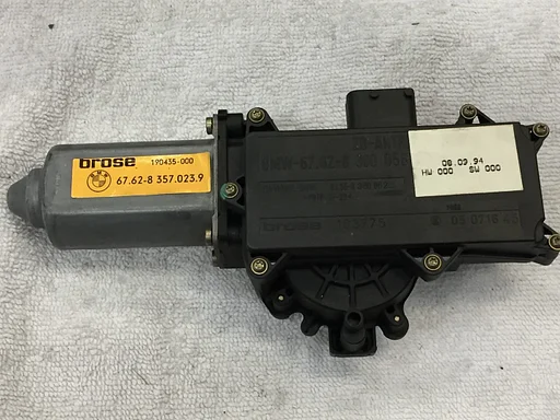 Raammotor BMW E36 rechts NIEUW ORG BMW OE 67628360570