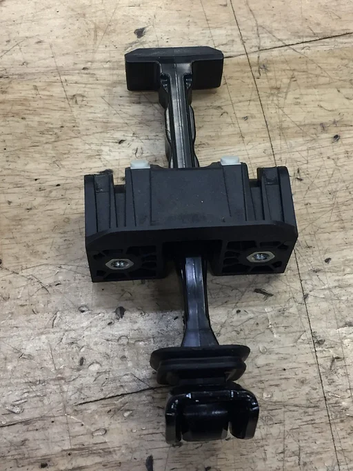 Deurvanger BMW F32 F82 F33 F83 oe 51217446722 ORG NIEUW BMW