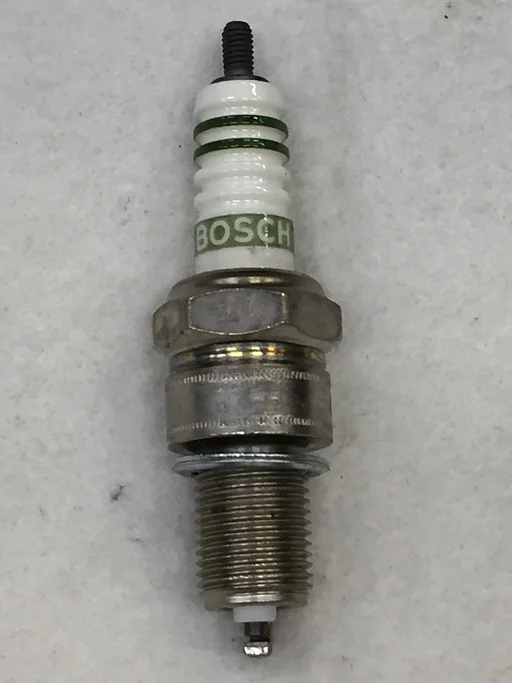 Bougie BMW E30 oe 12129061871 org bmw nieuw