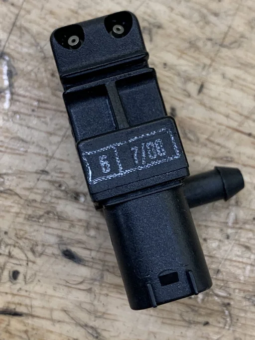 Ruitensproeier verwarmd  rechts BMW E38 oe 61668360126