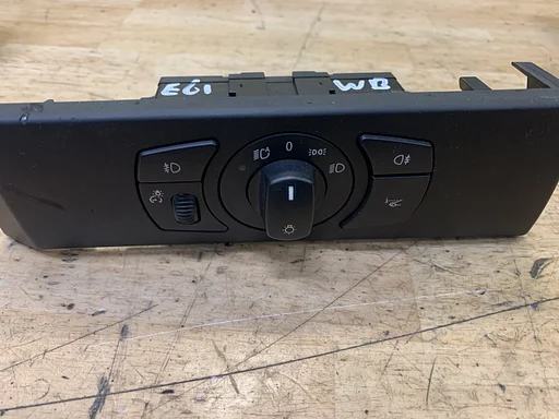 LICHTSCHAKELAAR BMW E60 E61 oe 6953727