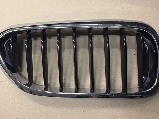 GRILLE RECHTSVOOR BMW F32 F33 F36 OE 51137294814
