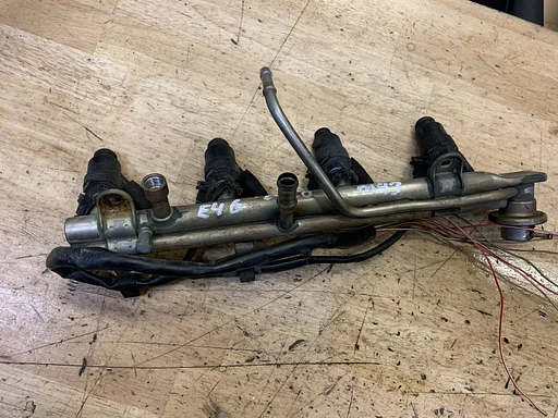 Brandstof rail BMW E46 316I 318I M43 BENZINE MOTOR oe 1247931