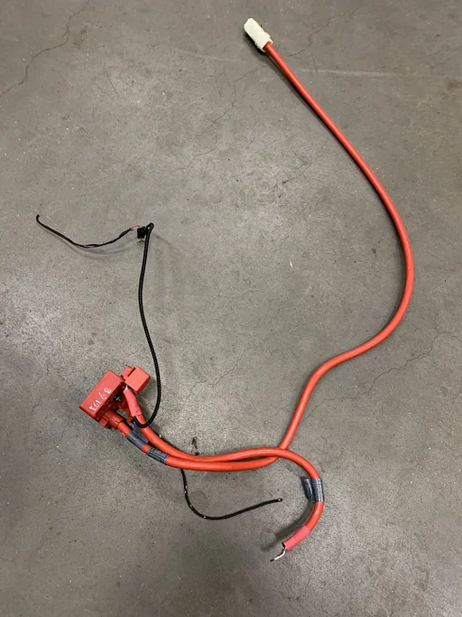 ONGEVAL SENSOR ACCU PLUSPOOL BMW E61  OE 9127768