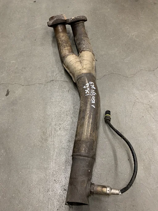 VOORSTE UITLAAT FLENS BMW E38 735i