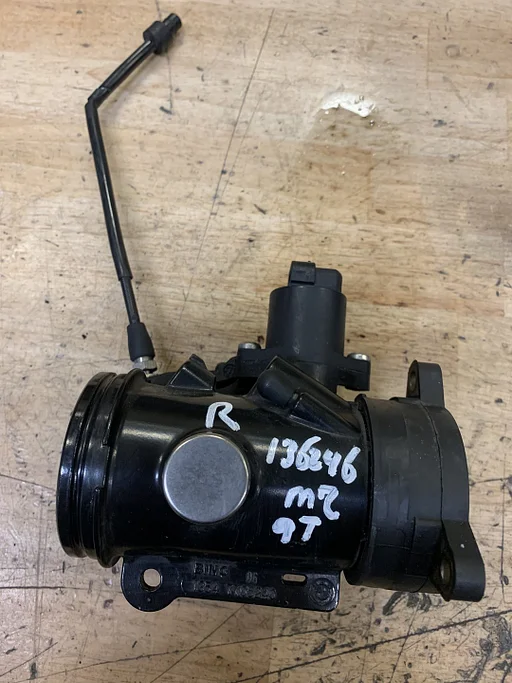 GASKLEPHUIS RECHTS BMW K25 K27 K21 K22 K23 K32 K33 OE 13547705240