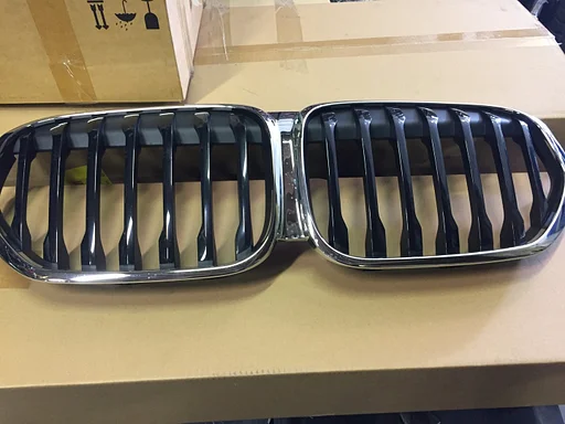 GRILLE NIEREN BMW X1 F48 OE 51138493450 VAN DEMO