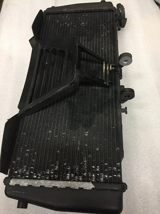RADIATEUR MET KOELVIN BMW R1200R R1250R R1200 RS R1250RS OE 17118525833