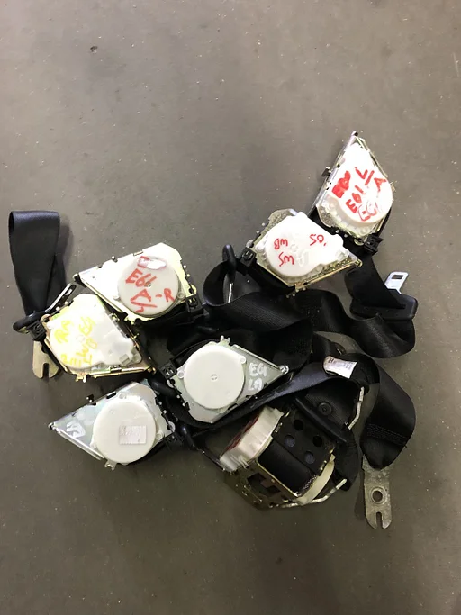 GORDEL ACHTERBANK BMW 5 SERIE E61 LINKS EN RECHTS