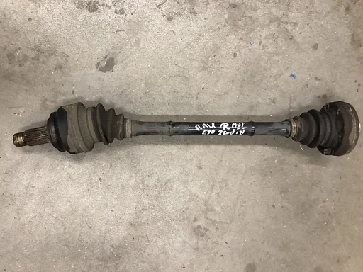 AANDRIJFAS RECHTS BMW 320D E90 E91 OE 7533452