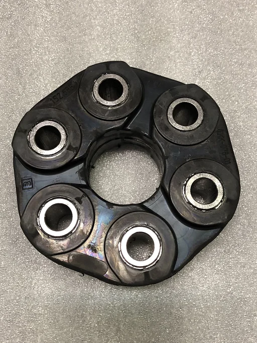 HARDEYSCHIJF CARDANAS BMW E39 520i  OE 26111229516