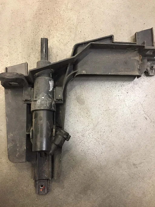 BMW E46 koplamp sproeier rechts