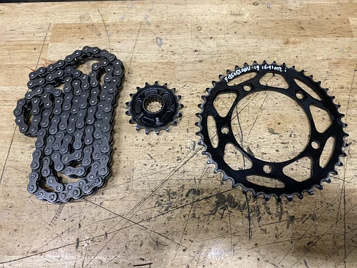 KETTING TANDWIELEN SET BMW F750GS F850GS F900R F900XR