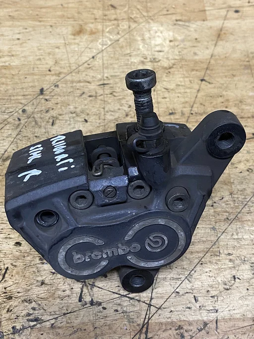 REMKLAUW RECHTSVOOR BMW R1100RT