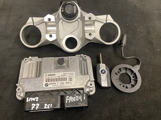 ECU SLEUTEL SET KEYLESS RIDE BMW F900R 2024 OE 7108508