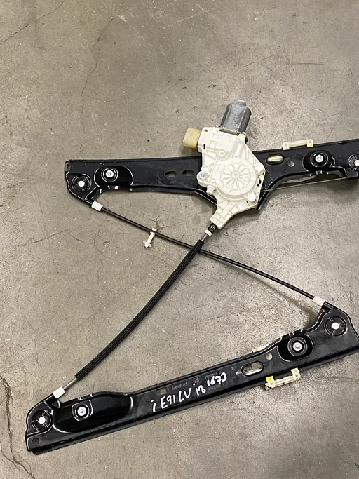 RAAMMOTOR COMPLEET BMW 3 SERIE E90 E91 LINKS VOOR