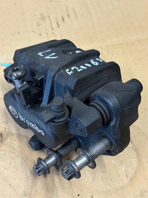 REMKLAUW BMW F700GS LINKSVOOR