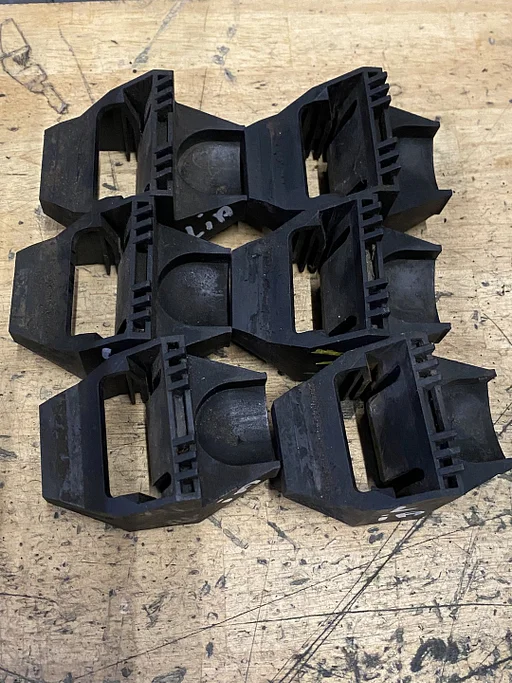 BMW E46 RADIATEUR STEUN LINKS EN RECHTS