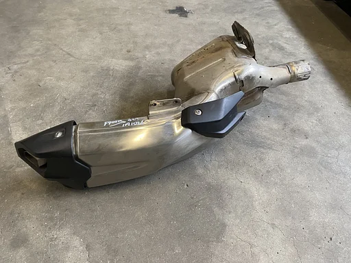 UITLAAT DEMPER BMW F900R JAAR/MODEL 2022