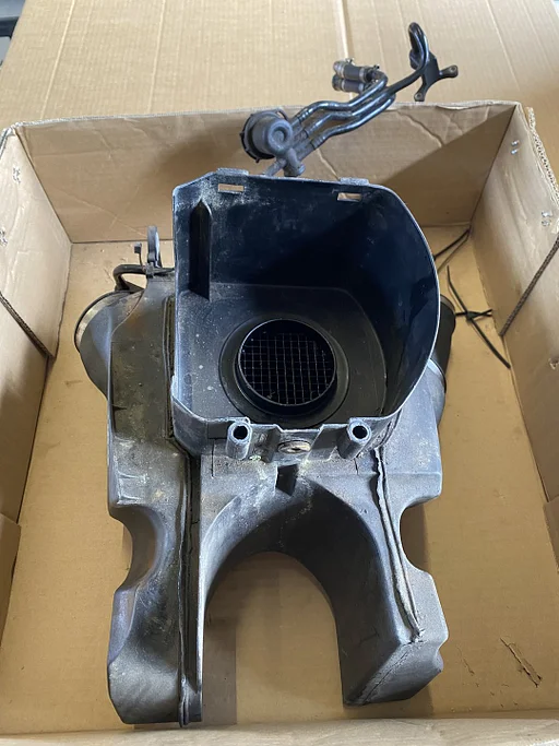 BMW R1150RT LUCHTFILTERBAK JAAR 2002