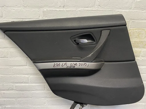 BMW E90 DEURPANEEL LINKS ACHTER