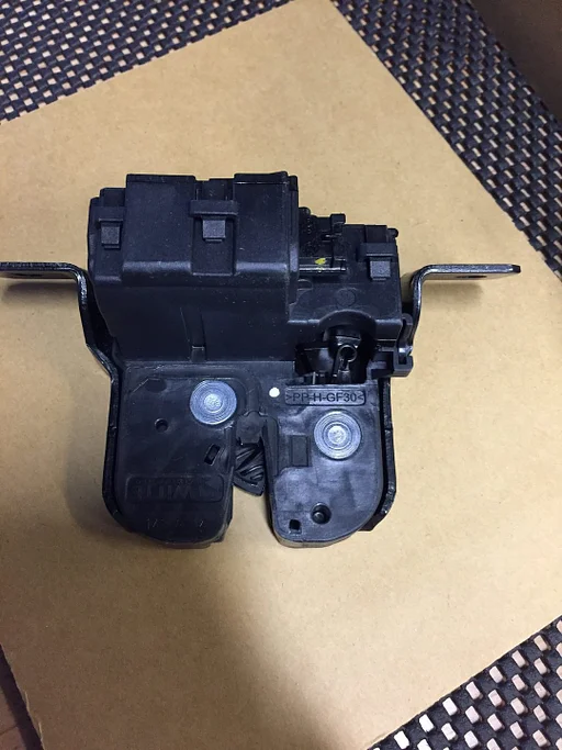 Achterklep slot BMW 1 serie F20 f21 I3 oem 7248075 org BMW !!!
