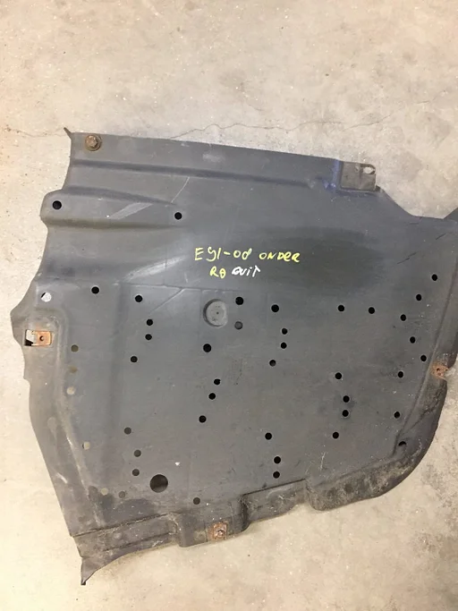 Bodemplaat BMW E90 E91 rechts achter