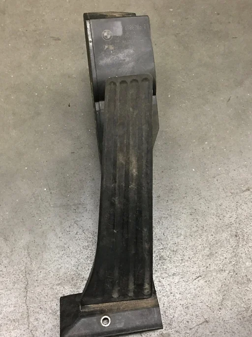 Gaspedaal BMW E90 E91 318 diesel oem 6786286