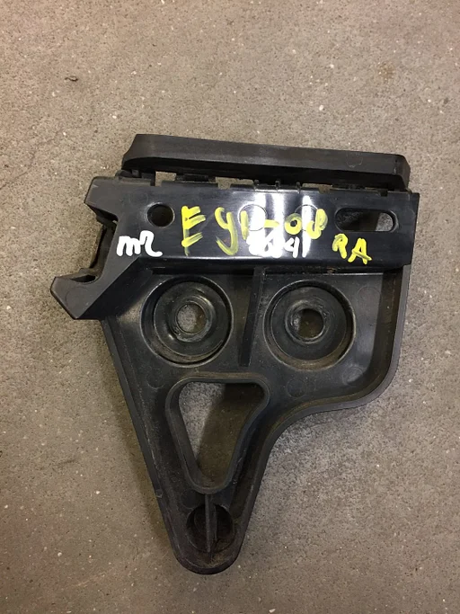 Bumper montage steun BMW E91 rechts achter