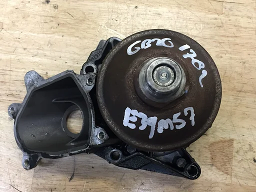 Waterpomp BMW 6 cilinder diesel motor