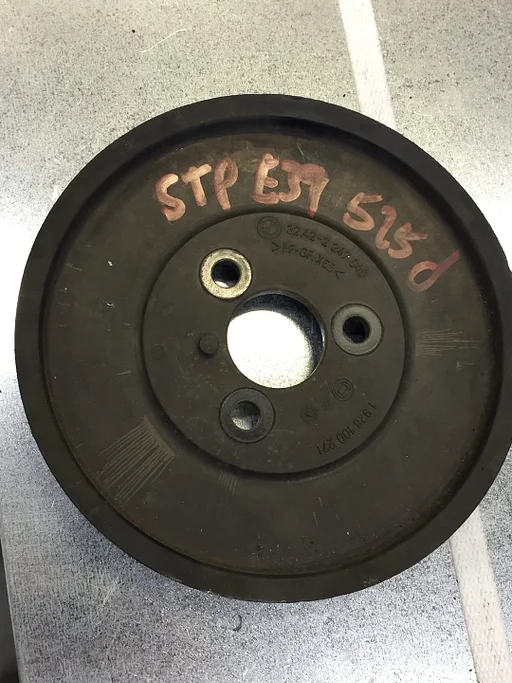 Poelie BMW m57 diesel oa e39 525d 530d oe  2247046