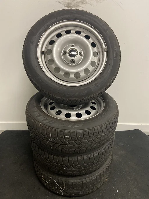 Mini Cooper Pirelli 175/65/R15 Winterbanden