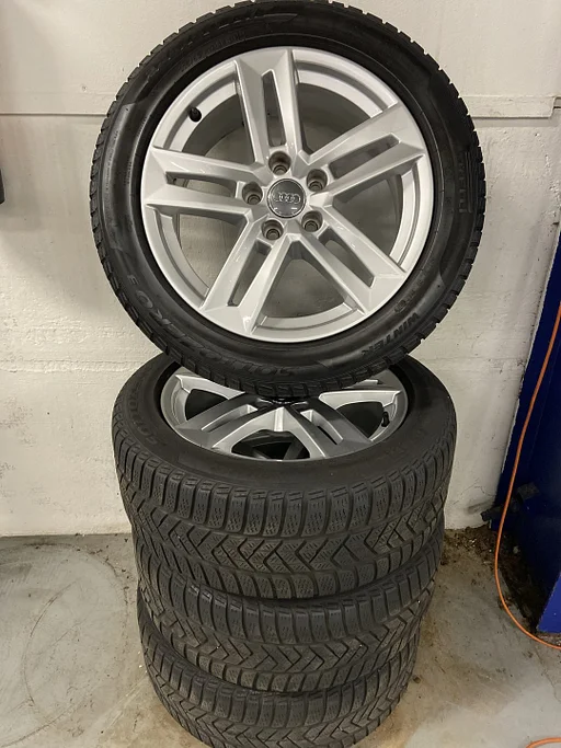 Audi A4 Pirelli 225/50/R17 Winterbanden