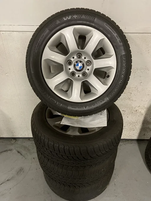 BMW Nokian 225/55/R16 Winterbanden