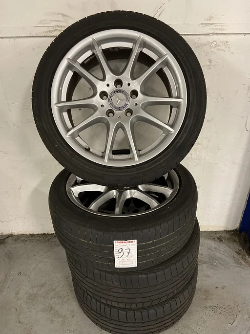 Mercedes-Benz A/B KLASSE Bridgestone 215/45/R17 Zomerbanden