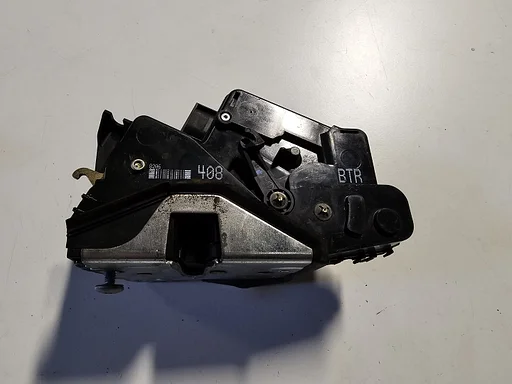 Deurslot (EU) rechts voor binnenzijde deur BMW 3 serie E46 Sedan Touring 8206408