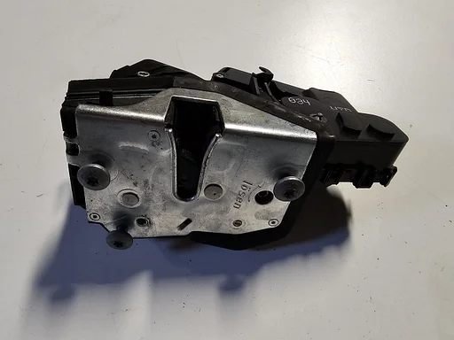 Deurslot (EU) rechts achter binnenzijde deur BMW 3 serie E46 Sedan Touring 8196034
