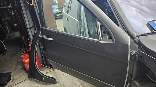 Deur portier rechts voorzijde BMW X5 serie E53 kleur 475 en 354