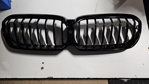 Grille hoogglans zwart BMW X1 F48 5113185178 185178