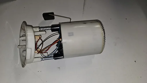 Brandstof pomp opvoerpomp benzinepomp in de tank BMW 1 / 3 / X1 Serie E8x E9x E84 16117197076 7197076