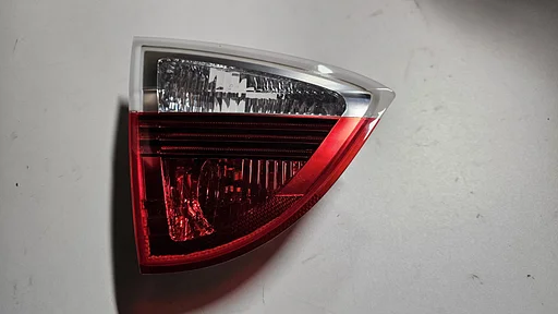 Achterlicht op klep links BMW E91 touring 63217160063 7160063