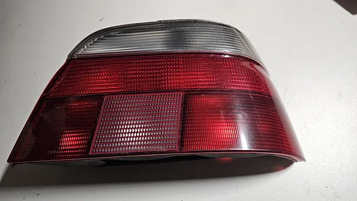 Achterlicht wit / rood rechts BMW 5 serie E39 sedan 63212496298 2496298