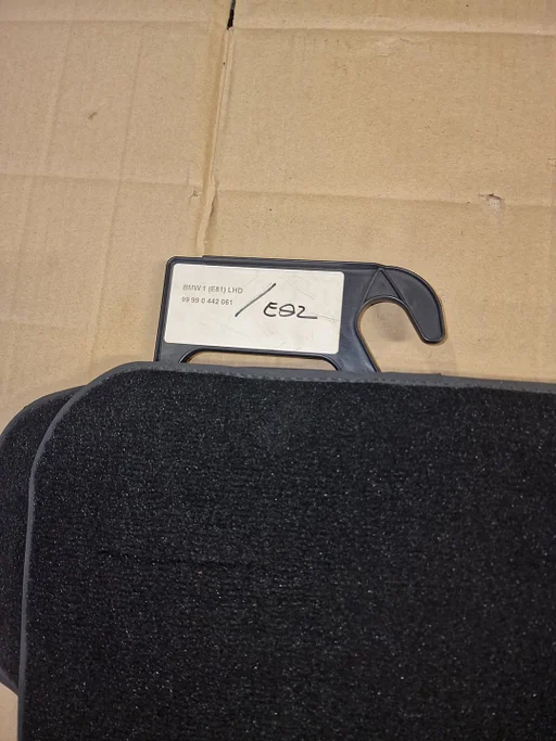 Automatten set 4-delig zwart BMW E82 niet origineel 999904452061