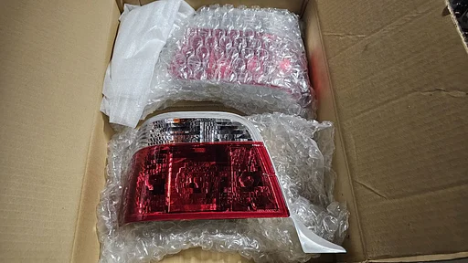 Desing achterlicht set helder rood BMW 3 serie E36 touring  1213694 63218371941 63218371942