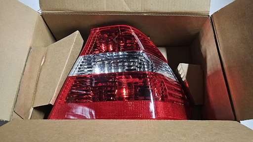Achterlicht rechts wit rood imitatie BMW E46 Sedan -2001 63216946536 6946536