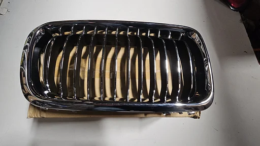 Grille set chroom  chroom BMW 7 serie E38 facelift 1242144 1242145