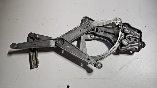 Raammechaniek rechtsvoor zonder motor BMW 3 serie E30 sedan touring  513319323980 19323980 51321932394 1932394