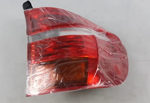Achterlicht LED rood op zijpaneel rechts nieuw BMW X5 E70 63217200818 7200818